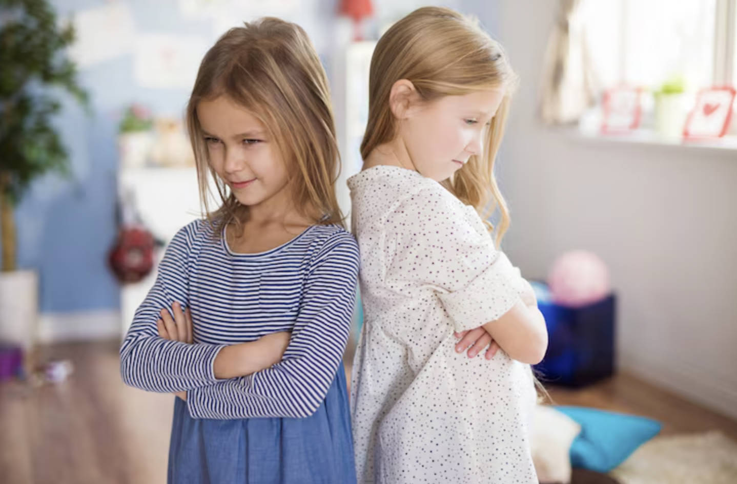 بالىلار ئارىسىدا تالاش تارتىش كۆرۈلگەندە ئاتا-ئانىلار قانداق قىلىشى كېرەك؟ بالىلار ئارىسىدا تالاش تارتىش كۆرۈلگەندە ئاتا-ئانىلار قانداق قىلىشى كېرەك؟